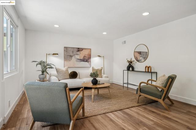 1044 Collier Dr, San Leandro CA: https://media.crmls.org/mediaz/5ca79409-ca35-421d-96aa-369376aa3c92.jpg