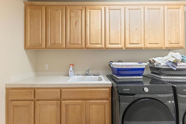 740 Promontory Point, Foster City CA: https://media.crmls.org/mediaz/5ca9207d-5b6a-4d38-a9c7-dfc6d9282044.jpg