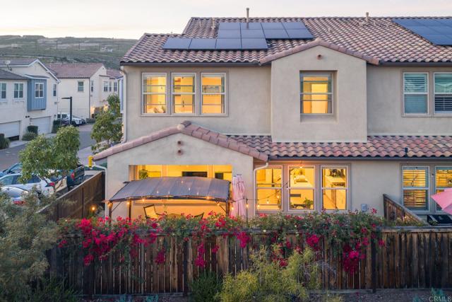 Image 2 of 54 For 1124 Calle Obsidiana  3