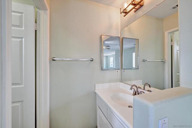 7855 Via Belfiore, San Diego CA: https://media.crmls.org/mediaz/5ca9a82f-4ec4-4dc4-95f4-46b2bec2a365.jpg