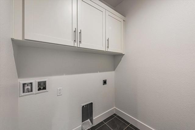 2110 Ivory Terrace, San Ramon CA: https://media.crmls.org/mediaz/5ca9ac95-3ea1-4883-9dea-e428f71071fb.jpg