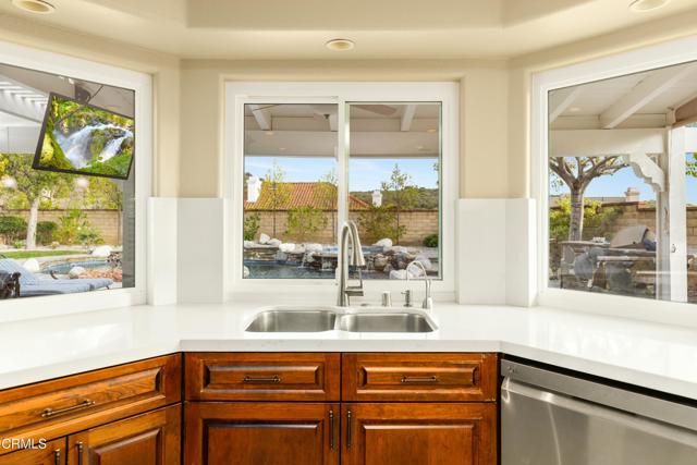 5580 Bromely Drive, Oak Park CA: https://media.crmls.org/mediaz/5ca9bcd4-58ce-45bc-9495-3362bbc1e5d1.jpg