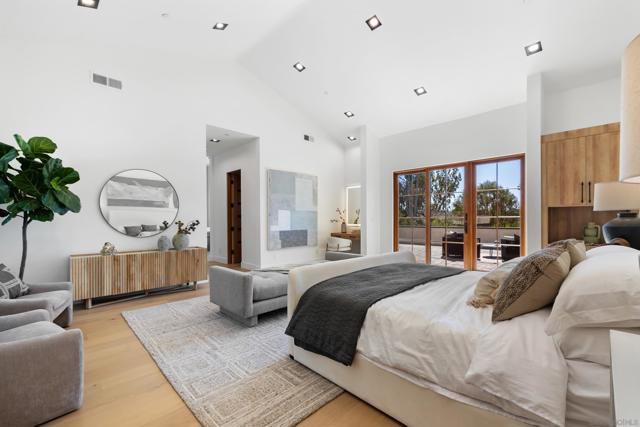 5758 60 Las Palomas, Rancho Santa Fe CA: https://media.crmls.org/mediaz/5caa6cb2-c375-4ed1-a4e0-27910be20532.jpg