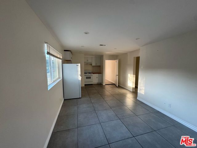 3519 1/2 Denker Avenue, Los Angeles CA: https://media.crmls.org/mediaz/5caa8eb5-540b-4b08-b85c-86011f9e26e8.jpg