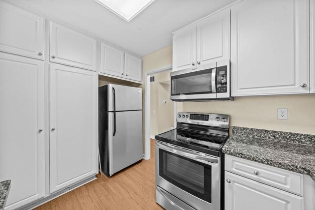 Detail Gallery Image 16 of 47 For 17075 W Bernardo Dr #208,  San Diego,  CA 92127 - 2 Beds | 2 Baths