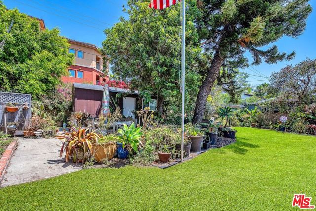 8732 Villanova Avenue, Los Angeles CA: https://media.crmls.org/mediaz/5cab9a75-6217-45a2-8445-93bb5a75ac3c.jpg