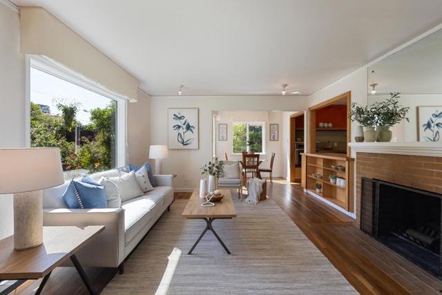620 Olive Street, Menlo Park CA: https://media.crmls.org/mediaz/5cab9f7b-e531-4f58-8461-8b39e1972661.jpg