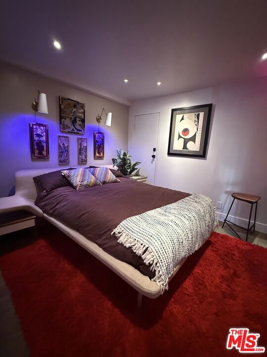 2066 GLENCOE Way, Los Angeles CA: https://media.crmls.org/mediaz/5cac2401-460d-41e1-845a-5245772e5e80.jpg