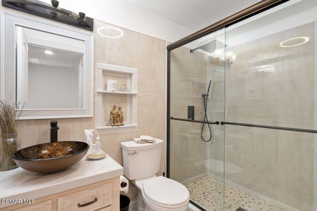 2716 Borchard Road, Newbury Park CA: https://media.crmls.org/mediaz/5cac3c13-d6fc-4062-9122-3fcf3ffa941d.jpg