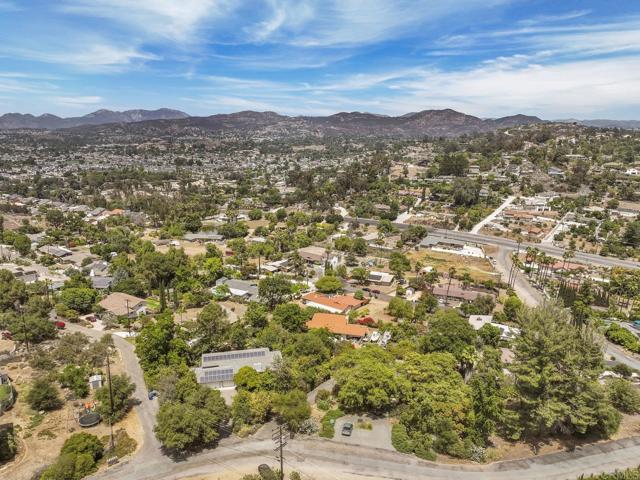 1904 Grove Road, El Cajon CA: https://media.crmls.org/mediaz/5cac6ead-0557-4d08-9dbd-c259f4d48a4c.jpg