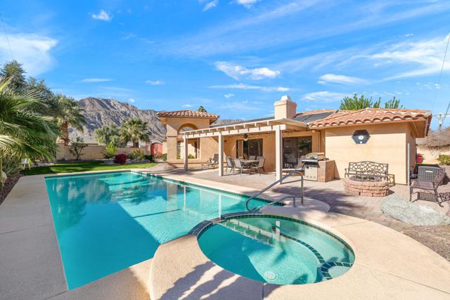 53720 Avenida Carranza, La Quinta CA: https://media.crmls.org/mediaz/5cade9bb-327c-4081-8983-c1d161ed6065.jpg