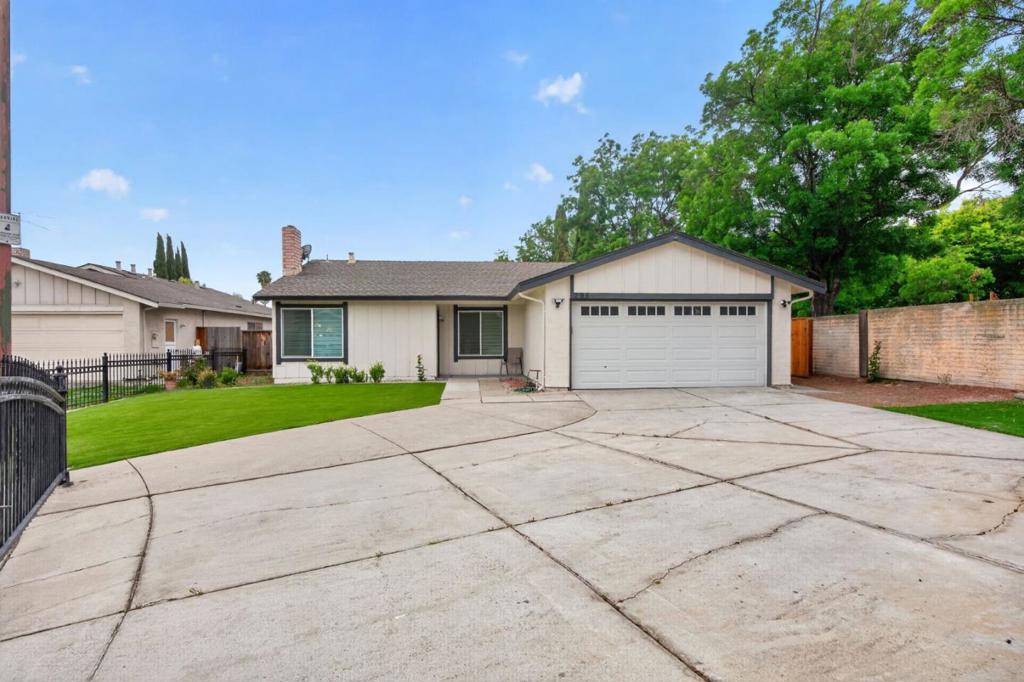 295 Esmeralda Court