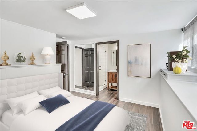 1915 Apex Avenue, Los Angeles CA: https://media.crmls.org/mediaz/5cafa2b4-0d08-415f-a7aa-11b8c57b3152.jpg