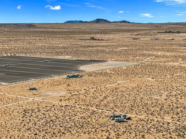 0 Sun Mesa Road, Joshua Tree CA: https://media.crmls.org/mediaz/5cafc653-11c0-4653-a0d1-ce3e39e31f37.jpg