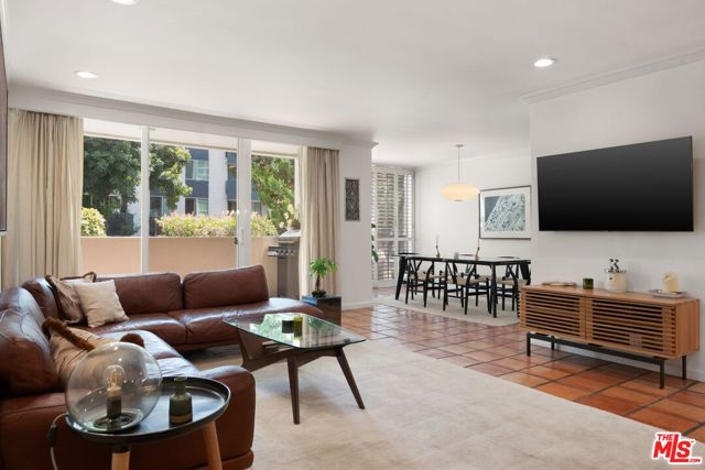 1015 N Kings Road, West Hollywood CA: https://media.crmls.org/mediaz/5cb15a29-9a7b-4cf9-ba0b-66e60d51b511.jpg