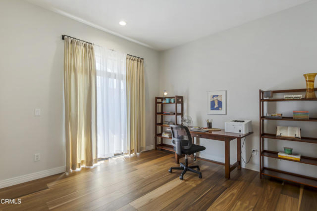 748 Locust Street, Pasadena CA: https://media.crmls.org/mediaz/5cb2a261-ae35-4268-8091-16157c1288b9.jpg