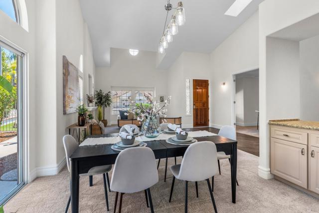 1337 Oak View Way, Escondido CA: https://media.crmls.org/mediaz/5cb355ff-c622-451e-906b-1ba8cb5795cd.jpg