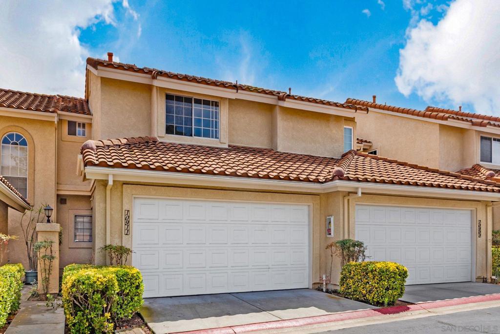 10911 Creekbridge Place - photo 2