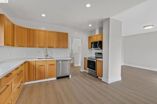 Image 21 of 49 For 2914 Stanton Street