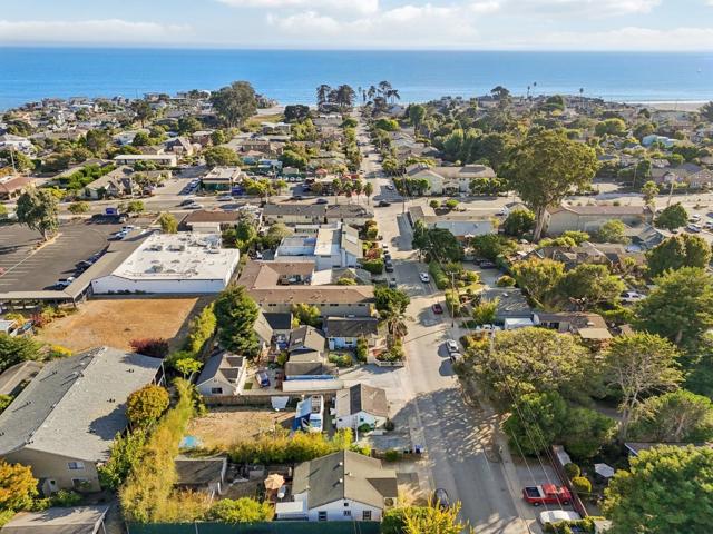 552 14th Avenue, Santa Cruz CA: https://media.crmls.org/mediaz/5cb4547b-9779-4f1f-932d-d45b5b9025b7.jpg