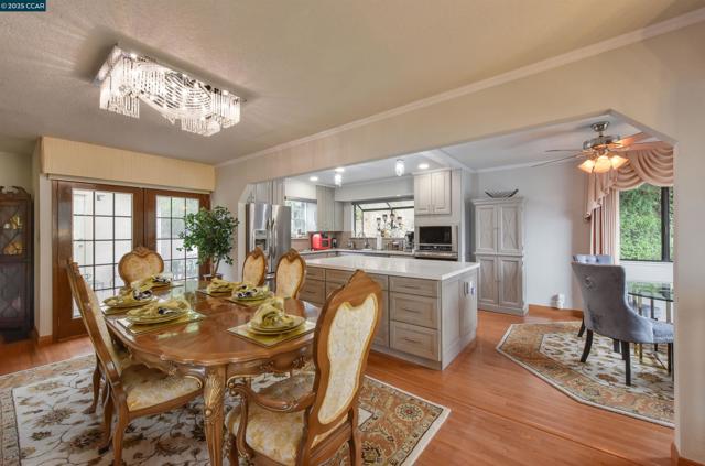 Image 5 of 25 For 716 Gelston Pl