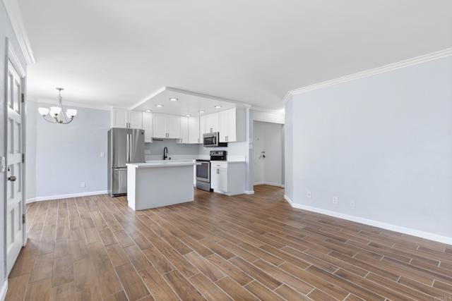 Detail Gallery Image 2 of 29 For 12616 Lakeshore Dr #3,  Lakeside,  CA 92040 - 2 Beds | 2 Baths