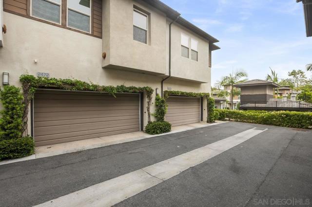 2472 Aperture Circle, San Diego CA: https://media.crmls.org/mediaz/5cb4e668-7178-4f9c-a68f-2391eab53393.jpg