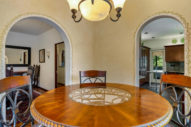 5321 Alta Canyada Road, La Canada Flintridge CA: https://media.crmls.org/mediaz/5cb5fb5c-76ce-431c-9878-02cd53ca76fc.jpg