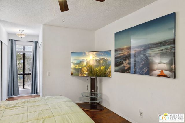 5205 E Waverly Drive, Palm Springs CA: https://media.crmls.org/mediaz/5cb60b41-fca0-4f58-b7d0-d15052bc01f6.jpg