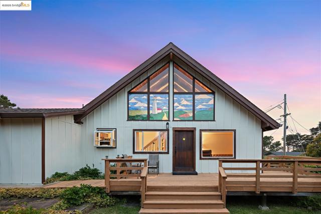 1400 Audubon AVE, Montara CA: https://media.crmls.org/mediaz/5cb63194-ce3e-46de-bba5-bc69b3f641af.jpg