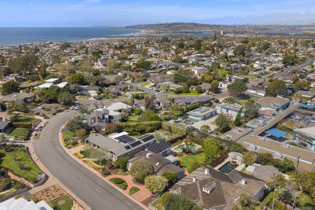 1451 Savoy Circle, San Diego CA: https://media.crmls.org/mediaz/5cb76d9e-5d3d-4a78-a0cd-4515a65b1388.jpg