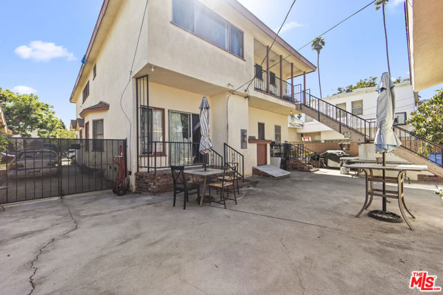 2085 29th Place, Los Angeles, California 90018, ,Multi-Family,For Sale,29th,24446455