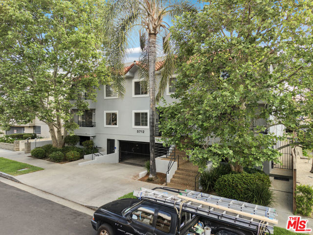 Image 9 of 21 For 5712 Camellia Avenue