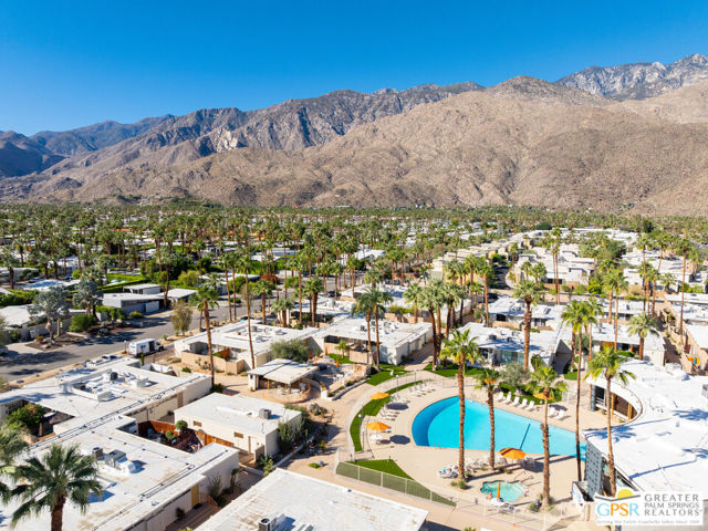 1111 E Palm Canyon Drive, Palm Springs CA: https://media.crmls.org/mediaz/5cb8e8bc-2bb1-4d88-a354-d12ebc283a52.jpg