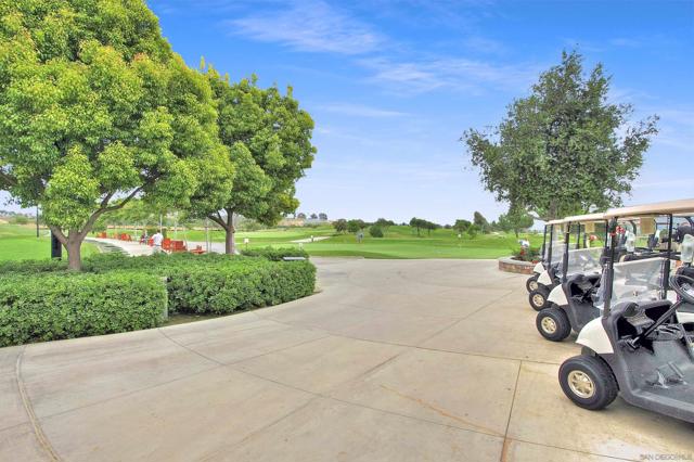1104 Parkview Dr, Oceanside CA: https://media.crmls.org/mediaz/5cb908c2-caad-40d2-9173-fdb4551c5da9.jpg
