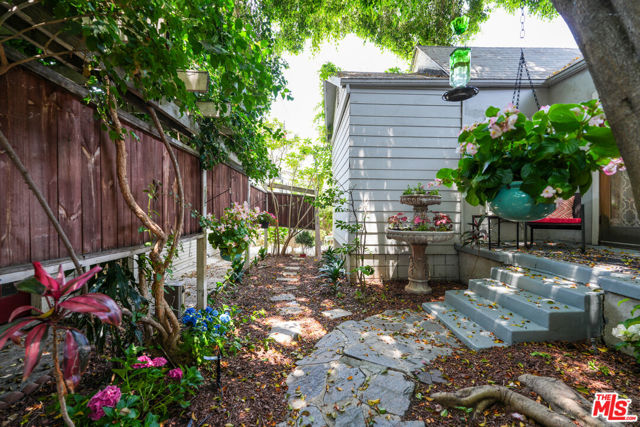 523 S Coronado Street, Los Angeles CA: https://media.crmls.org/mediaz/5cb9142d-877b-410d-a290-6a65267eebe1.jpg