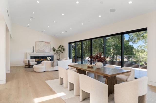 510 Darrell Road, Hillsborough CA: https://media.crmls.org/mediaz/5cb91c15-111a-4d49-bc1a-cfc6b15fadec.jpg
