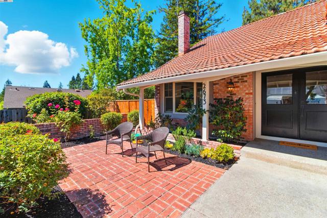 2673 Velvet Way, Walnut Creek CA: https://media.crmls.org/mediaz/5cba6e74-728d-4494-a2fa-eb42735a4099.jpg