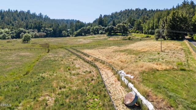 7950 Flynn Creek Road, Comptche CA: https://media.crmls.org/mediaz/5cbaaba5-3010-4a64-b3e9-885db01e5126.jpg