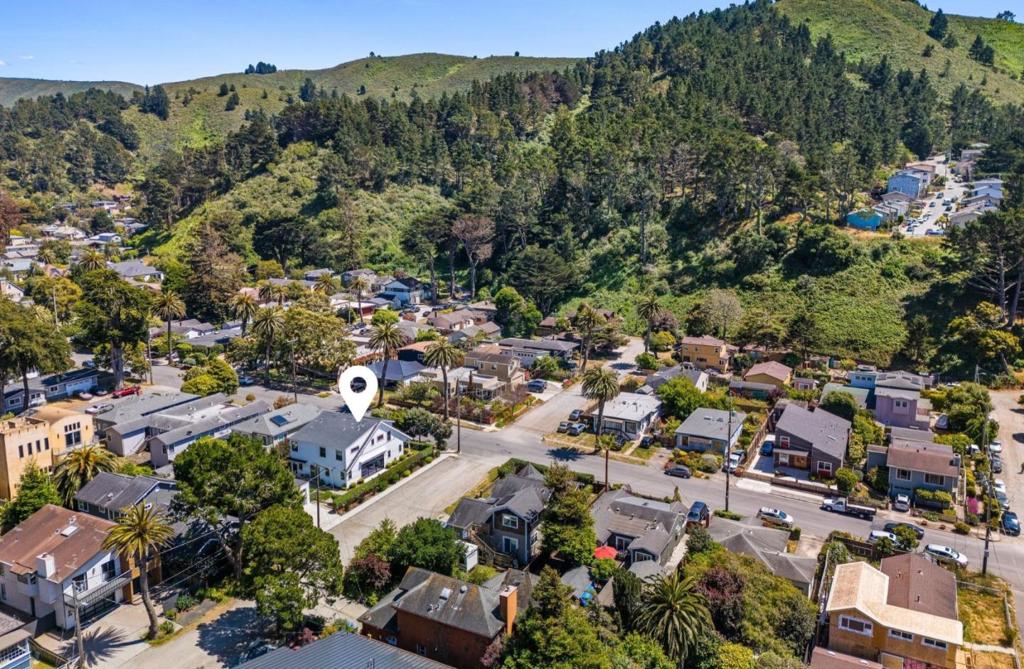 5Cbab7B2 7031 4Bb0 B906 Fd4266F4F761 191 Winona Avenue, Pacifica, Ca 94044 &Lt;Span Style='BackgroundColor:transparent;Padding:0Px;'&Gt; &Lt;Small&Gt; &Lt;I&Gt; &Lt;/I&Gt; &Lt;/Small&Gt;&Lt;/Span&Gt;