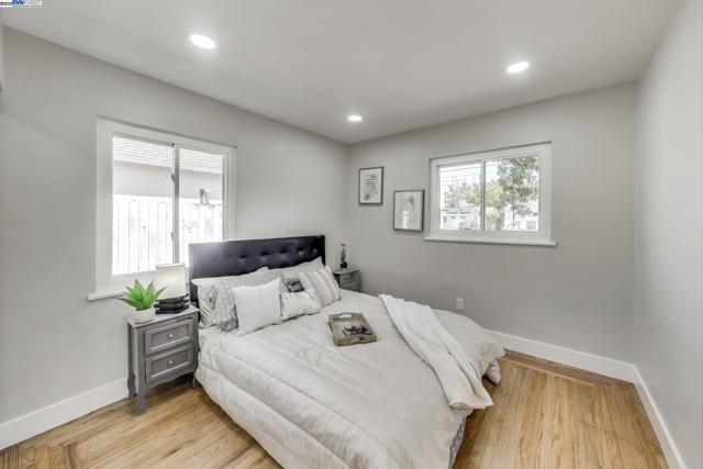 2316 DOLORES, Pinole CA: https://media.crmls.org/mediaz/5cbabe27-c449-4338-8540-c5e15fcfd58c.jpg