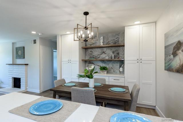 9832 Caminito Cuadro, San Diego CA: https://media.crmls.org/mediaz/5cbb5c2d-a152-4acc-bfa9-c60318929984.jpg