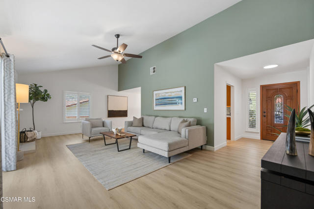1134 Paquita Street, Camarillo CA: https://media.crmls.org/mediaz/5cbbc6ab-c5ce-4403-94d4-5a59e172cf1e.jpg