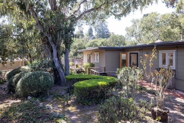 25245 Ward Place, Carmel CA: https://media.crmls.org/mediaz/5cbc0803-6a76-4217-bc8d-98b6e0e2b932.jpg