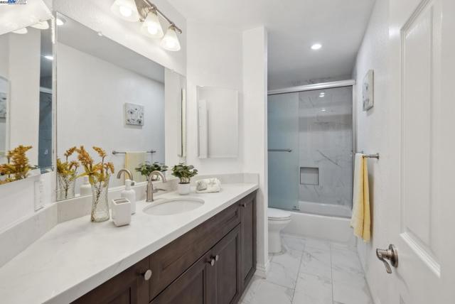 Image 36 of 60 For 4919 Monaco Dr