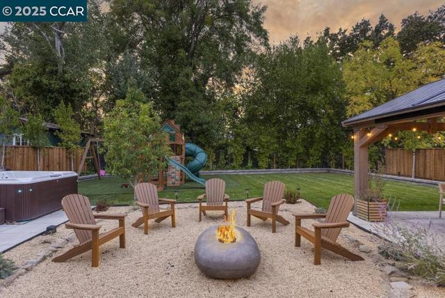 1806 Newell Ave, Walnut Creek CA: https://media.crmls.org/mediaz/5cbcfb57-b477-4068-8693-fc6db151df9f.jpg