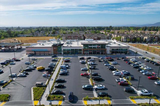 1011 Bellante Lane, San Jose CA: https://media.crmls.org/mediaz/5cbd0a5e-0042-40da-894d-1f7fd15c5355.jpg