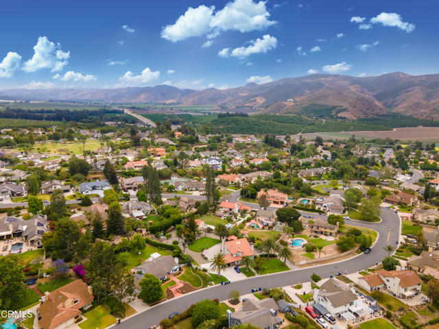 6861 Aviano Drive, Camarillo CA: https://media.crmls.org/mediaz/5cbd7b8e-17bb-4cfb-be4d-e4ed852cd4c0.jpg