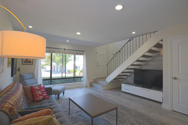 25625 Paseo La Cresta, Laguna Niguel CA: https://media.crmls.org/mediaz/5cbdd851-7599-4f47-80be-075f81470493.jpg