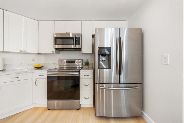 Detail Gallery Image 12 of 48 For 680 Camino De La Reina #2112,  San Diego,  CA 92108 - 3 Beds | 2 Baths